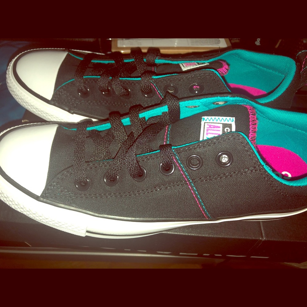 Brand new Converse allstar Madison sneakers size 9